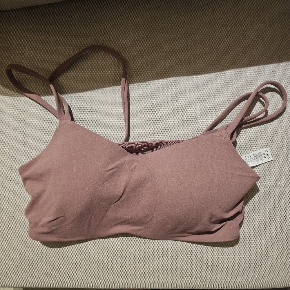 Nike ALATE ZENVY SPORTS BRA IN MEDIUM